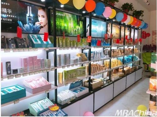 現(xiàn)代化妝品市場破局者 精妝聯(lián)華引領(lǐng)創(chuàng)業(yè)者奔赴事業(yè)新前線